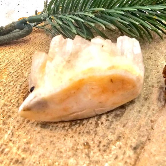 Cute Nature Cluster Hand Carved 2.3" Hedgehog Figure - Picture 10 of 10